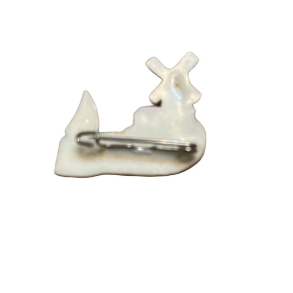 ✨ 3/$15 Vintage Rotterdam Celluloid Pin - Picture 2 of 3